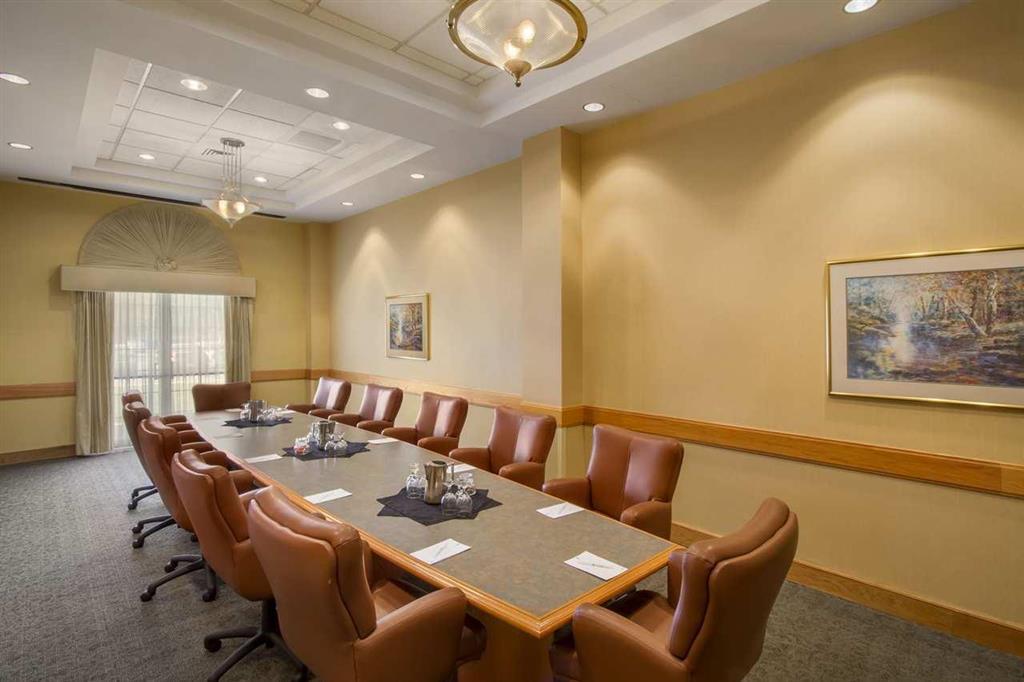 Embassy Suites Greenville Golf Resort & Conference Center Facilidades foto